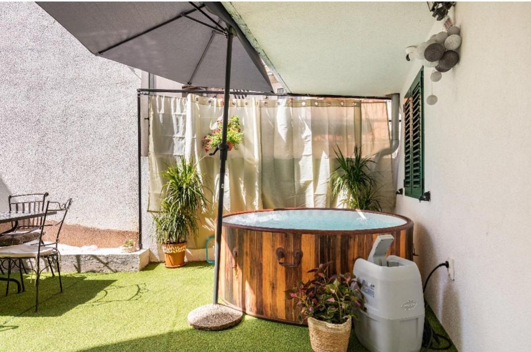 Villa Angie Old Town With Jacuzzi Split Exterior foto